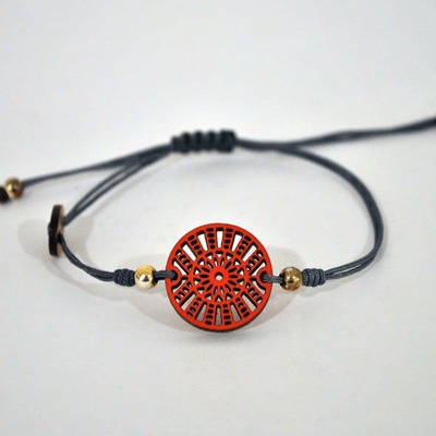 Pulsera de cuero con pieza de madera círculos | ROJO