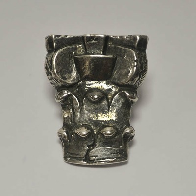 Pin capitel almohade