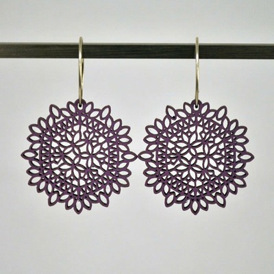 Pendientes de madera gancho flor medianos | LILA
