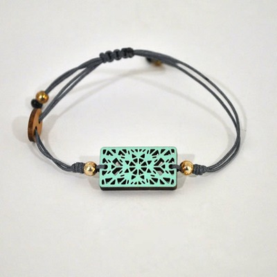 Pulsera de cuero con pieza de madera cruz | VERDE