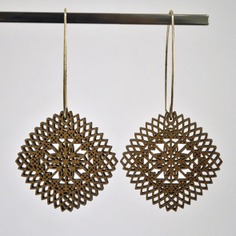 Pendientes de madera flor largos | DORADO